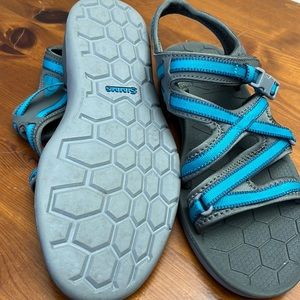 Simms Clearwater size 8 womens. Used